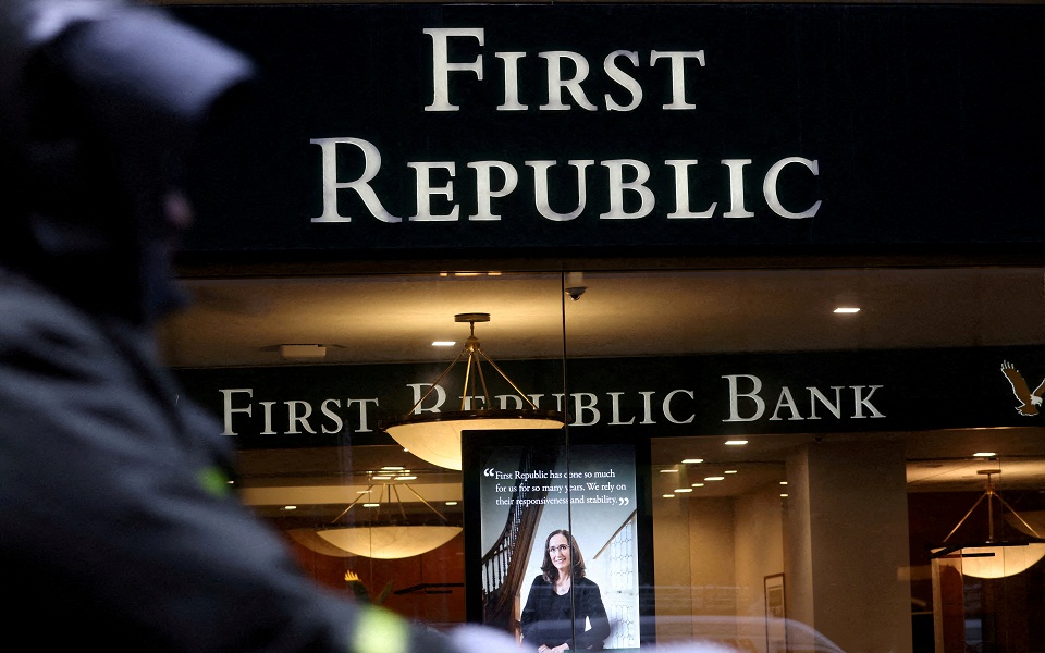 ηπα-προσπάθεια-διάσωσης-της-first-republic-bank-562333711