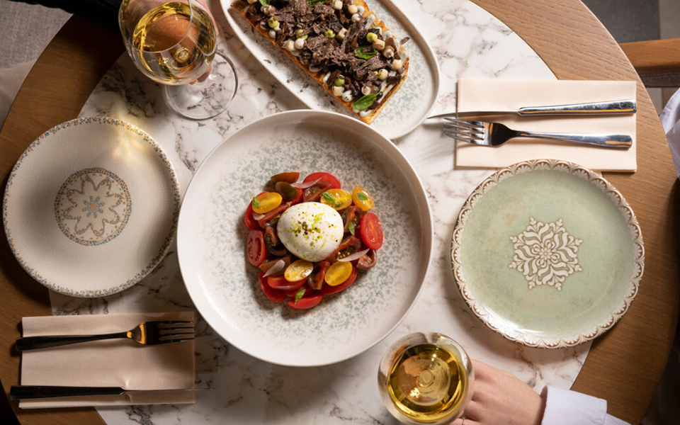 prac∙sitele-το-νέο-all-day-στέκι-του-κέντρου-είναι-ιτ-562300903