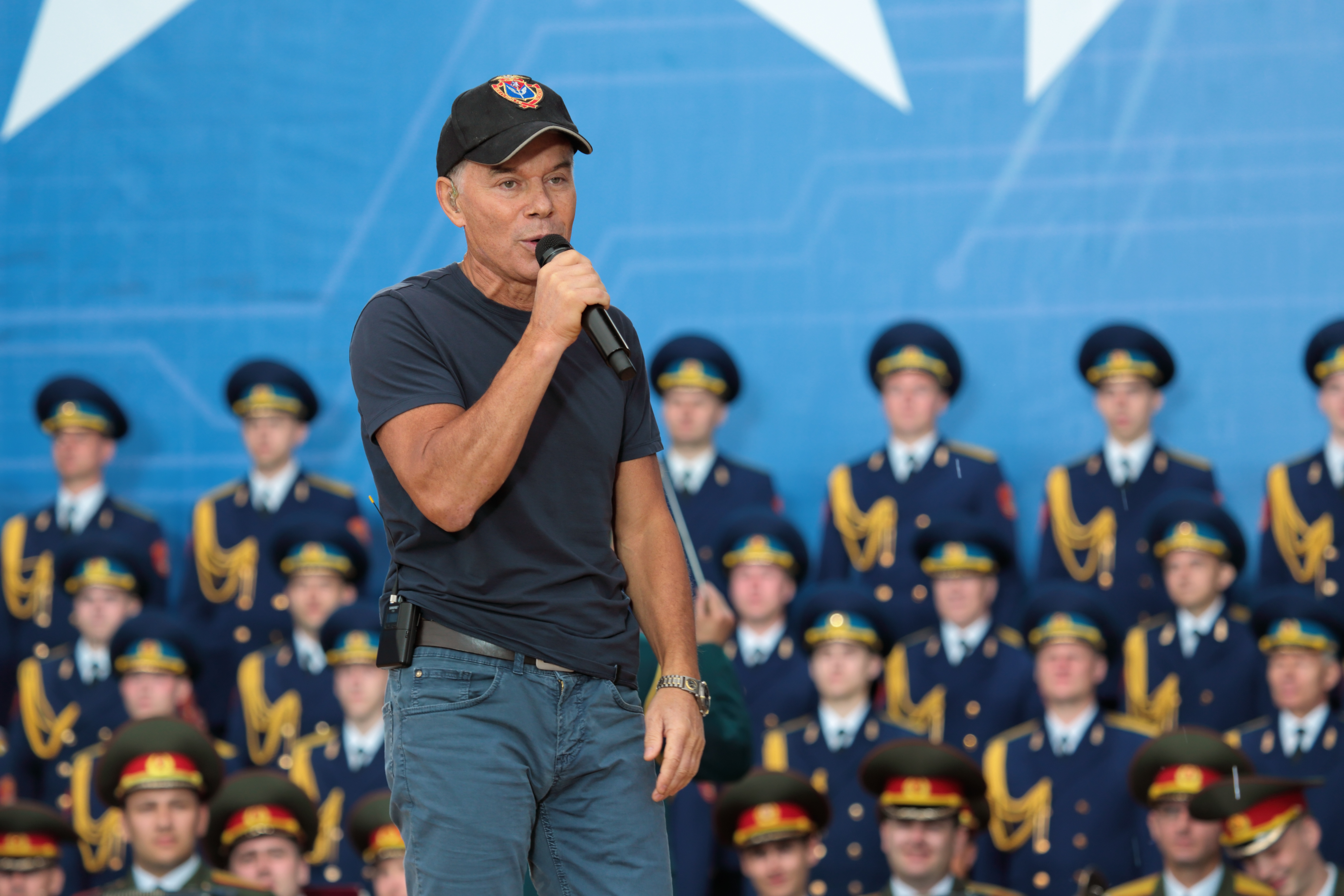 Η ρωσική ποπ κουλτούρα στα χαρακώματα-2