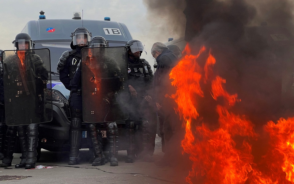 γαλλία-πάνω-από-200-συλλήψεις-στις-διαδη-562326403