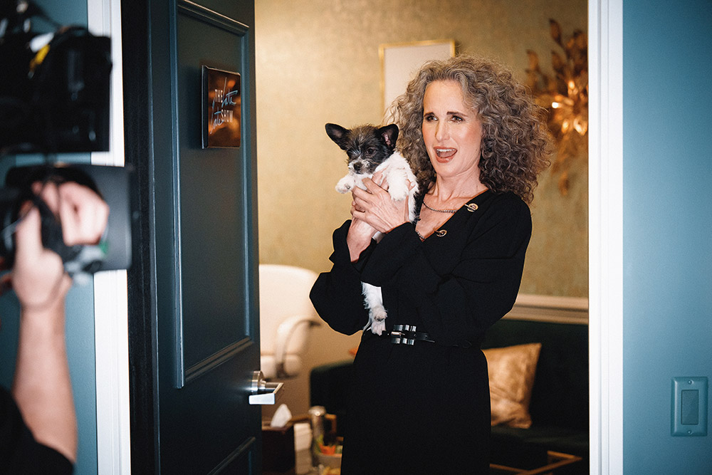 Τα γκρίζα μαλλιά δεν είναι απλά μια μόδα-2