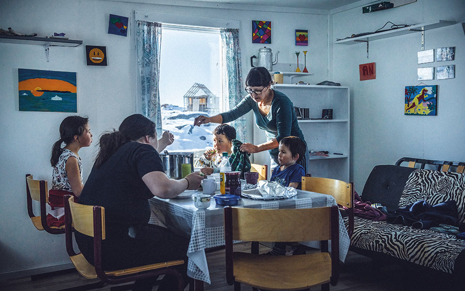 Φωτογραφίζοντας για δυο μήνες τους ιθαγενείς της Αλάσκας-9