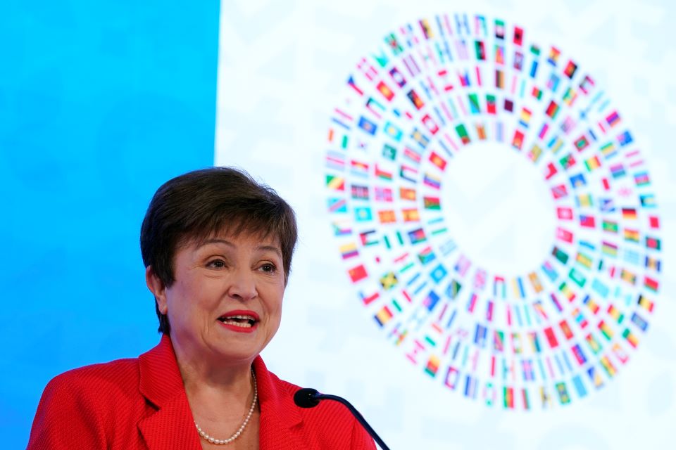 γκεοργκίεβα-δούλεψα-δυο-φορές-σκληρό-562313035