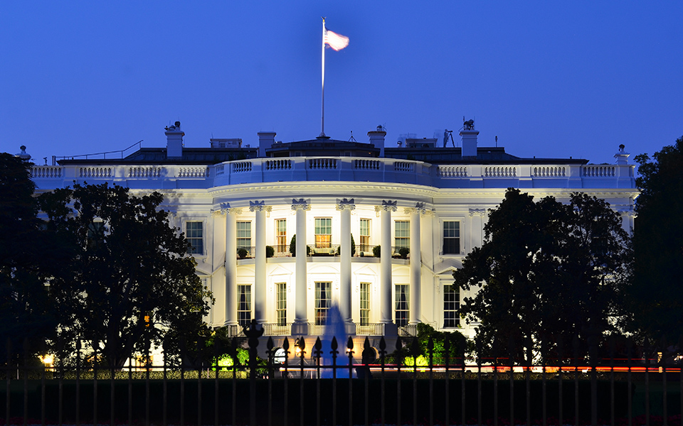 λευκός-οίκος-χαιρετίζει-την-έγκριση-τ-562327441