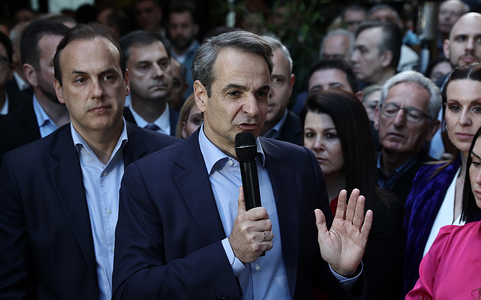 μητσοτάκης-η-χώρα-χρειάζεται-αυτοδύν-562345666