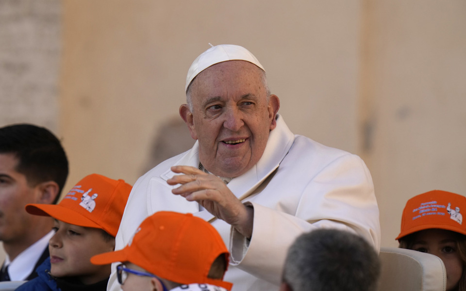 πάπας-φραγκίσκος-βελτιωμένη-η-κατάστ-562347688