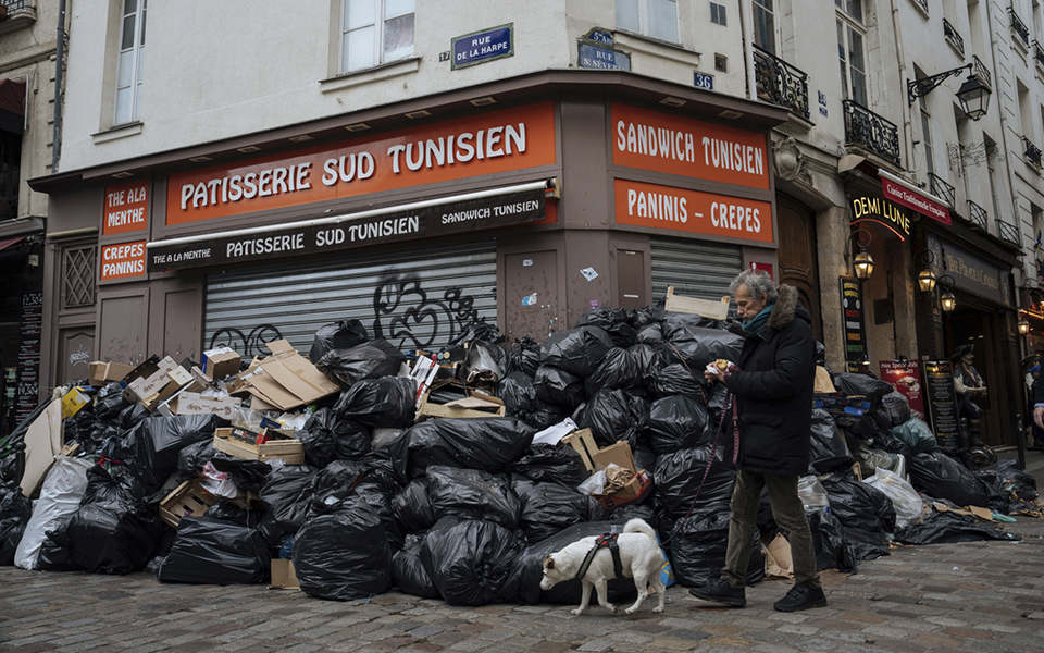 «Η Γαλλία είναι θυμωμένη» – Νέος κύκλος διαδηλώσεων και επεισοδίων-7