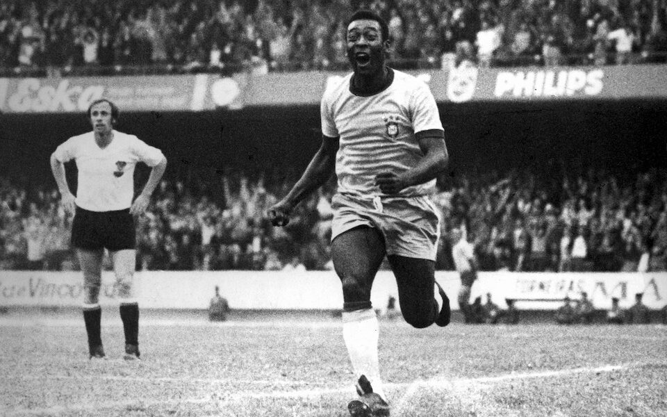 όταν-ο-πελέ-σταμάτησε-έναν-εμφύλιο-562343824