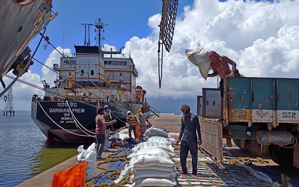 Economist: Η κρίση του ρυζιού και πώς θα αποφευχθεί-1