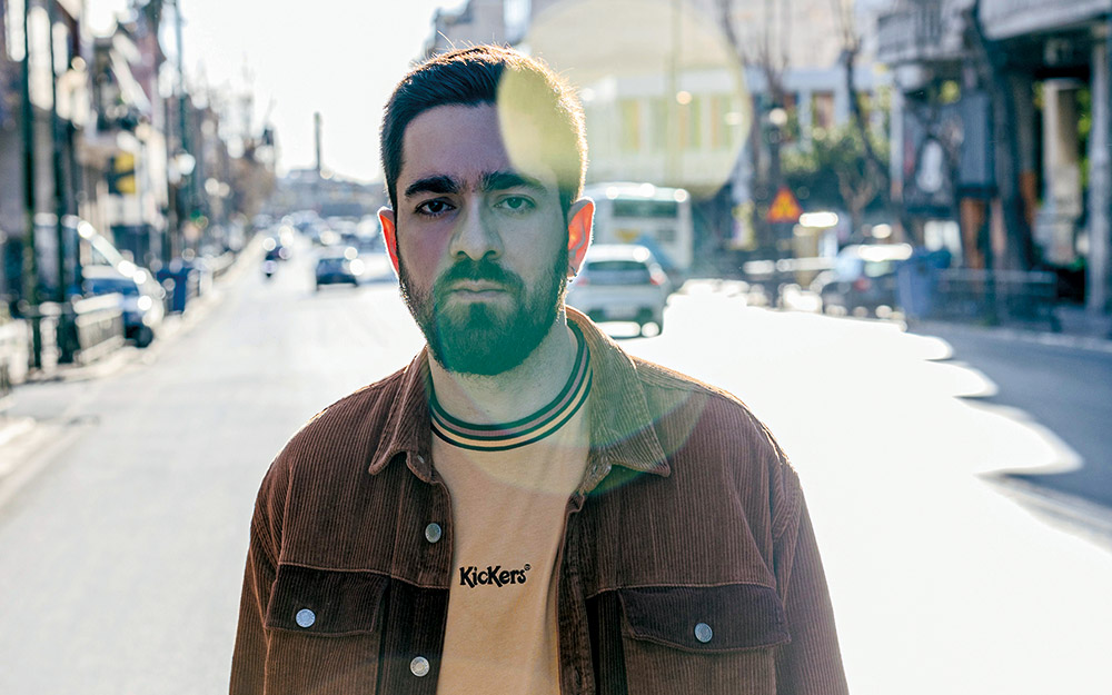 η-νέα-ελληνική-φωνή-που-πρέπει-να-ακούσ-562334107