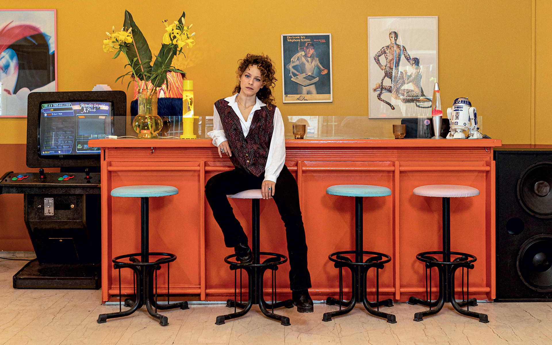 η-έλλη-τρίγγου-το-dogville-η-ζωή-στο-περιοδι-562326778