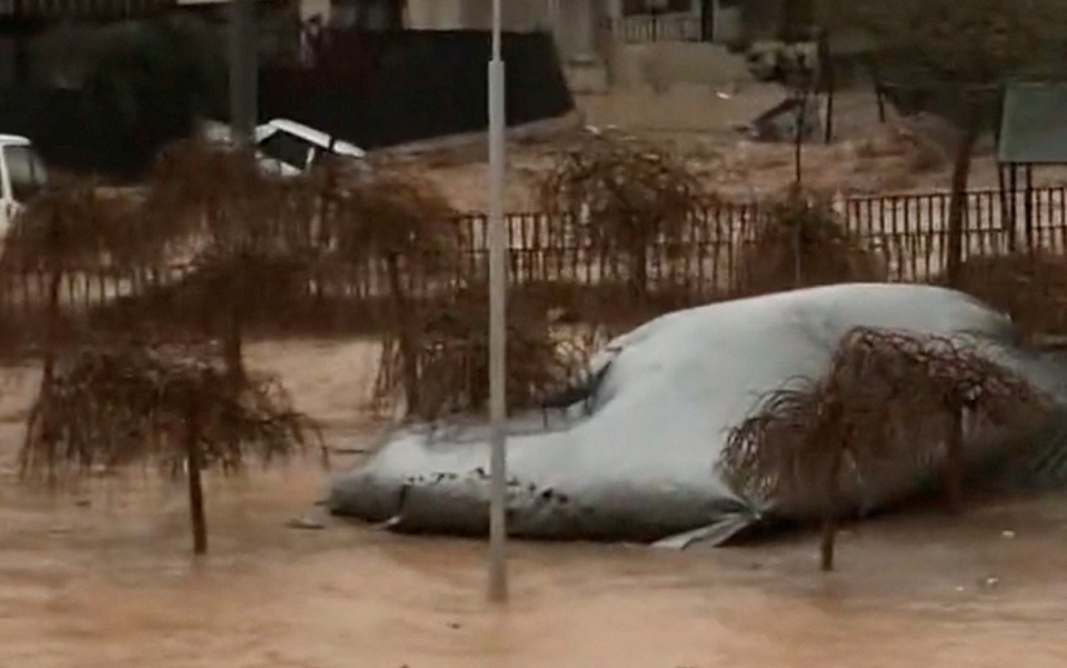 μετά-τους-σεισμούς-οι-πλημμύρες-στη-νό-562324315