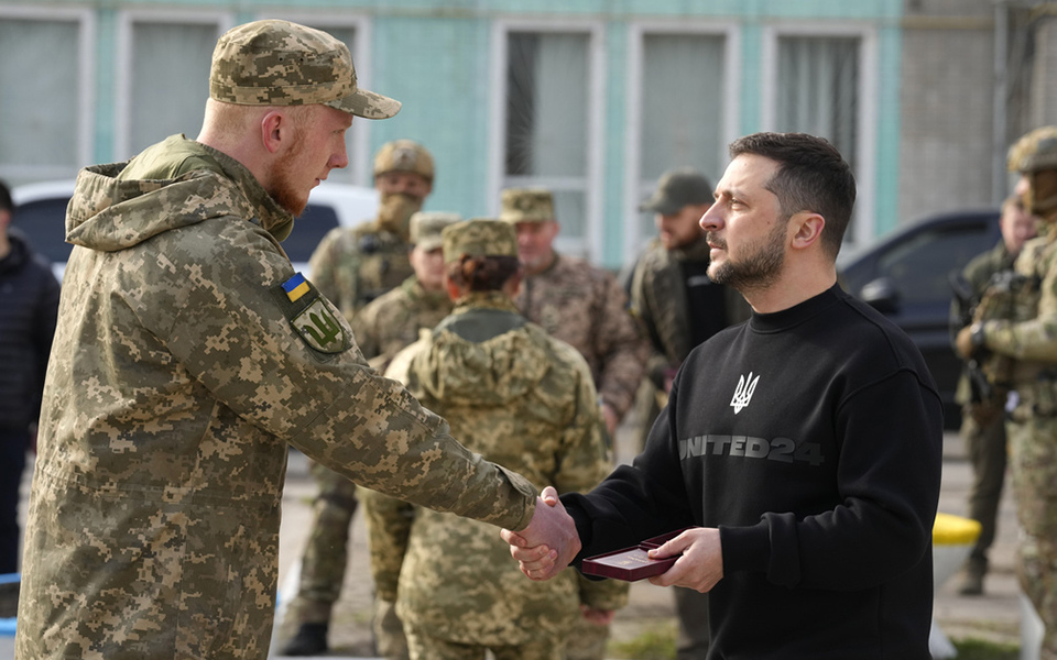ουκρανία-επίσκεψη-ζελένσκι-σε-δύο-πόλ-562343719