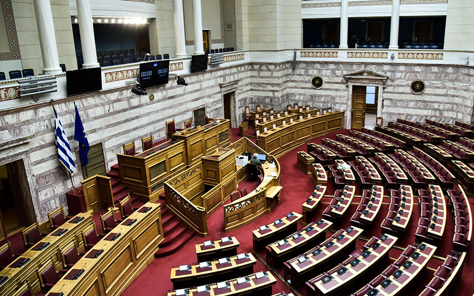 βουλή-αύριο-στην-ολομέλεια-η-ψήφιση-το-562310980