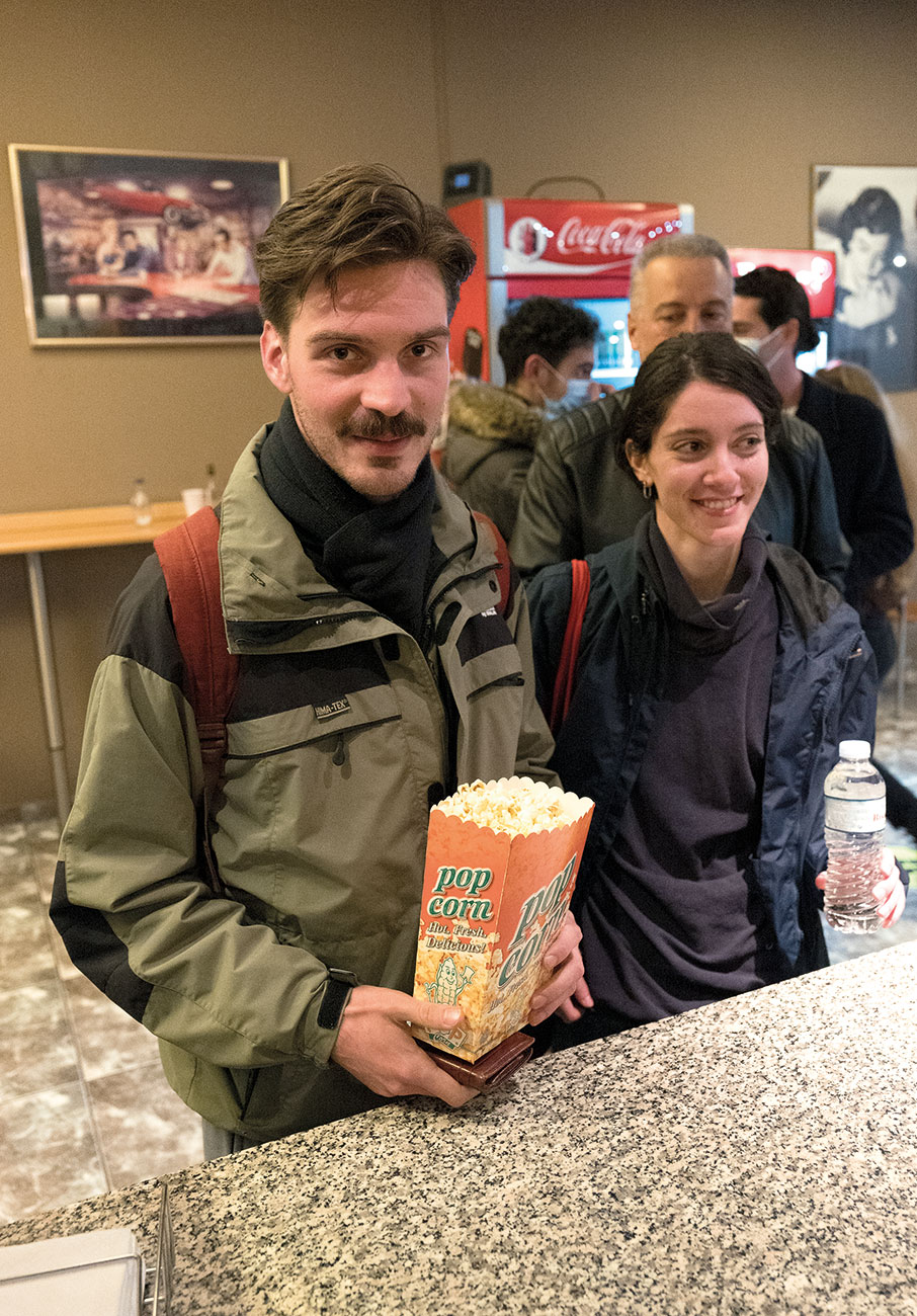 Βόλτα στους ιστορικούς κινηματογράφους της Αθήνας-4