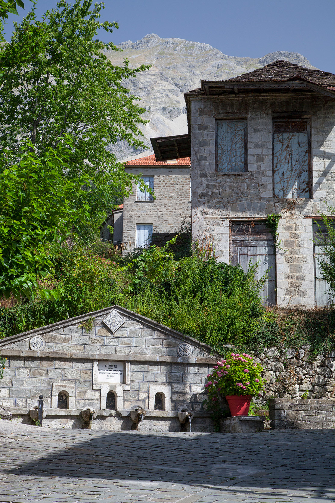 Βουργαρέλι: Ένα χωριό-κόσμημα στη νότια πλευρά των Τζουμέρκων-1