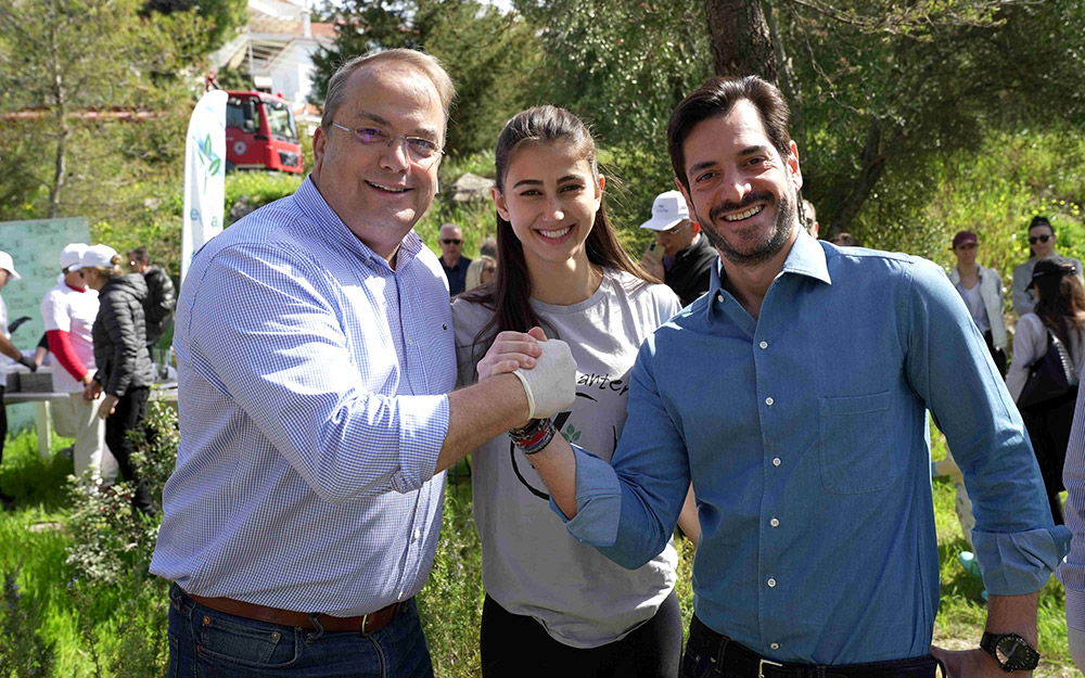 day-group-φροντίζουμε-για-το-περιβάλλον-συμ-562341469