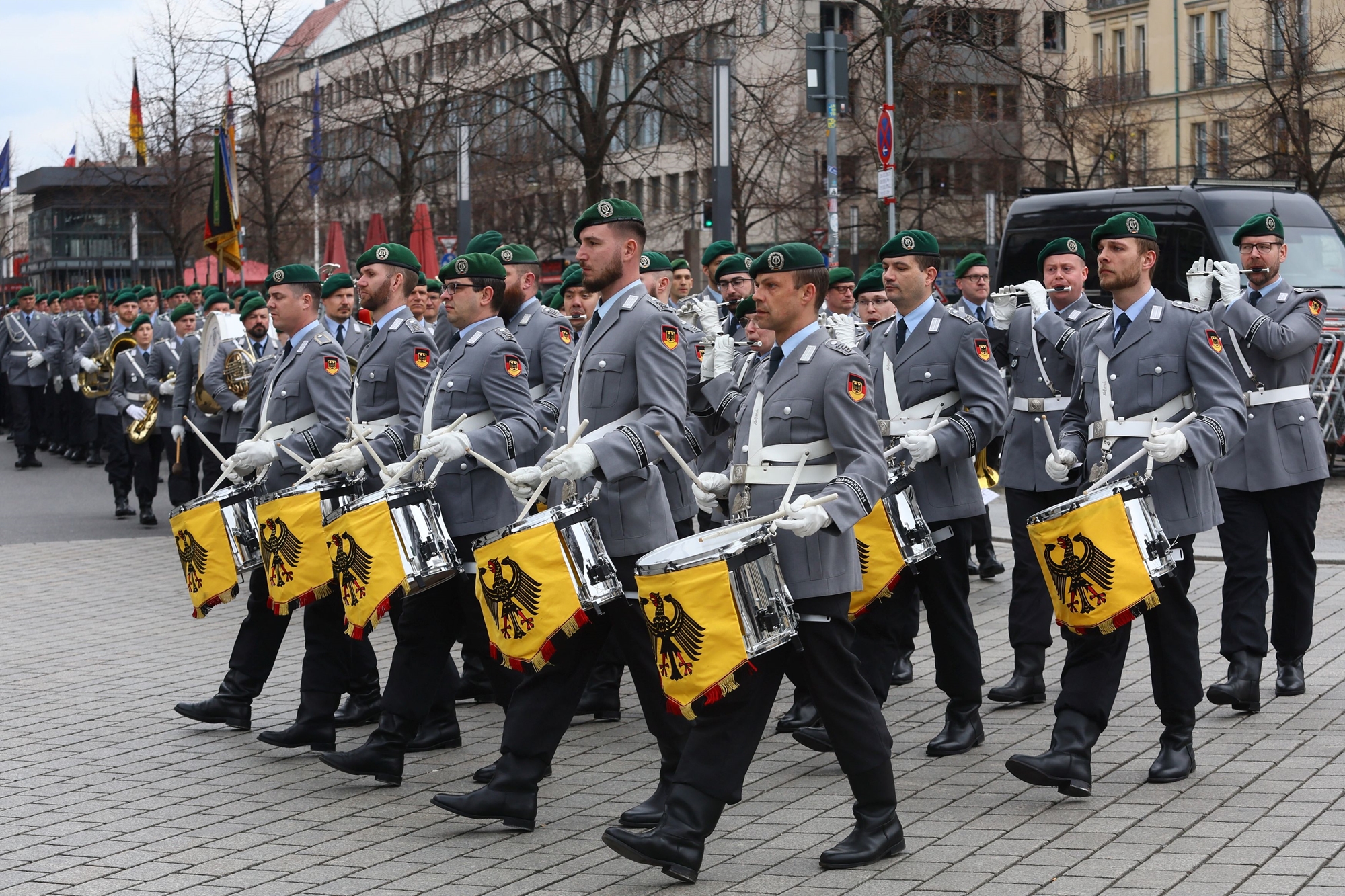 Στη Γερμανία το πρώτο ταξίδι του Καρόλου-1