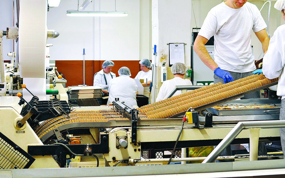 Αύξηση κατώτατου μισθού: Ποιοι ωφελούνται, τι ισχύει για τις τριετίες-2