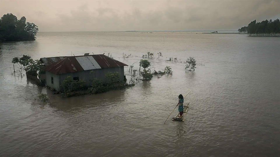 Ο Άγγελος Ράλλης καταγράφει την αργή βία της κλιματικής κρίσης-3