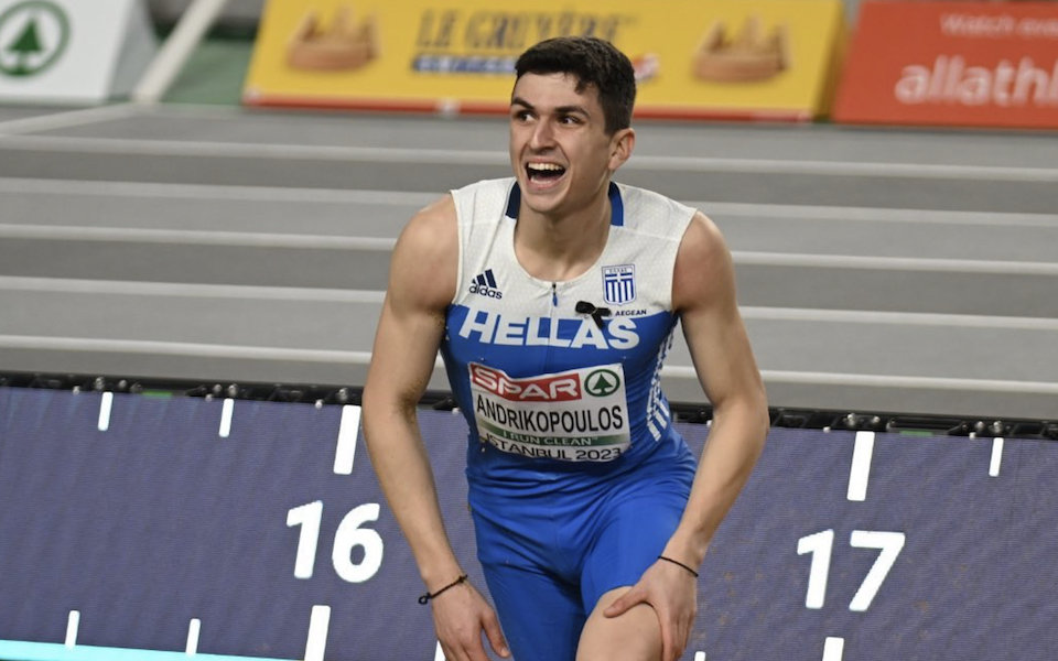 ασημένιος-ο-ανδρικόπουλος-στο-τριπ-562305484