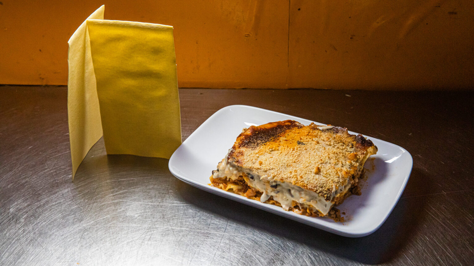 λαζάνια-με-κιμά-και-μπεσαμέλ-μανιταρι-562344676