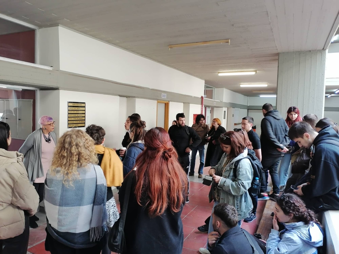 πανεπιστήμια-τείχος-απέναντι-στις-απ-562342129