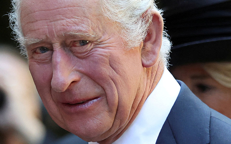 γαλλία-στο-στόχαστρο-των-διαδηλωτώ-562338994