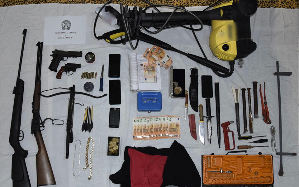 εξαρθρώθηκε-σπείρα-που-ρήμαζε-ιερούς-562310638