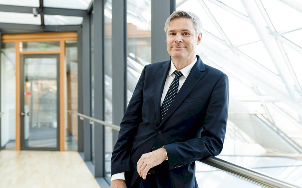 μ-μπερντ-στην-κ-η-ετεπ-στηρίζει-την-ο-562300465