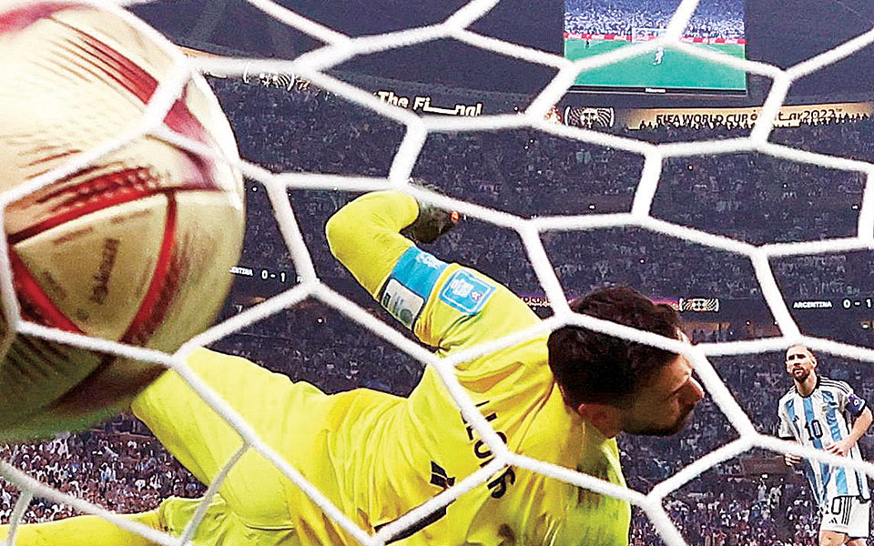 το-χειμερινό-μουντιάλ-καταπίνει-το-562318870