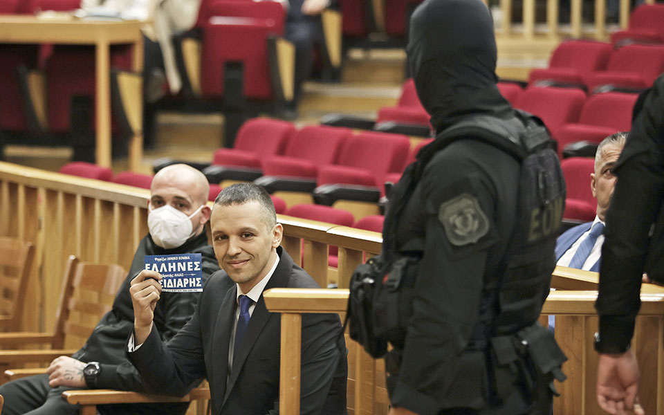 κόμμα-κασιδιάρη-τι-αλλάζει-στους-ελλ-562344823