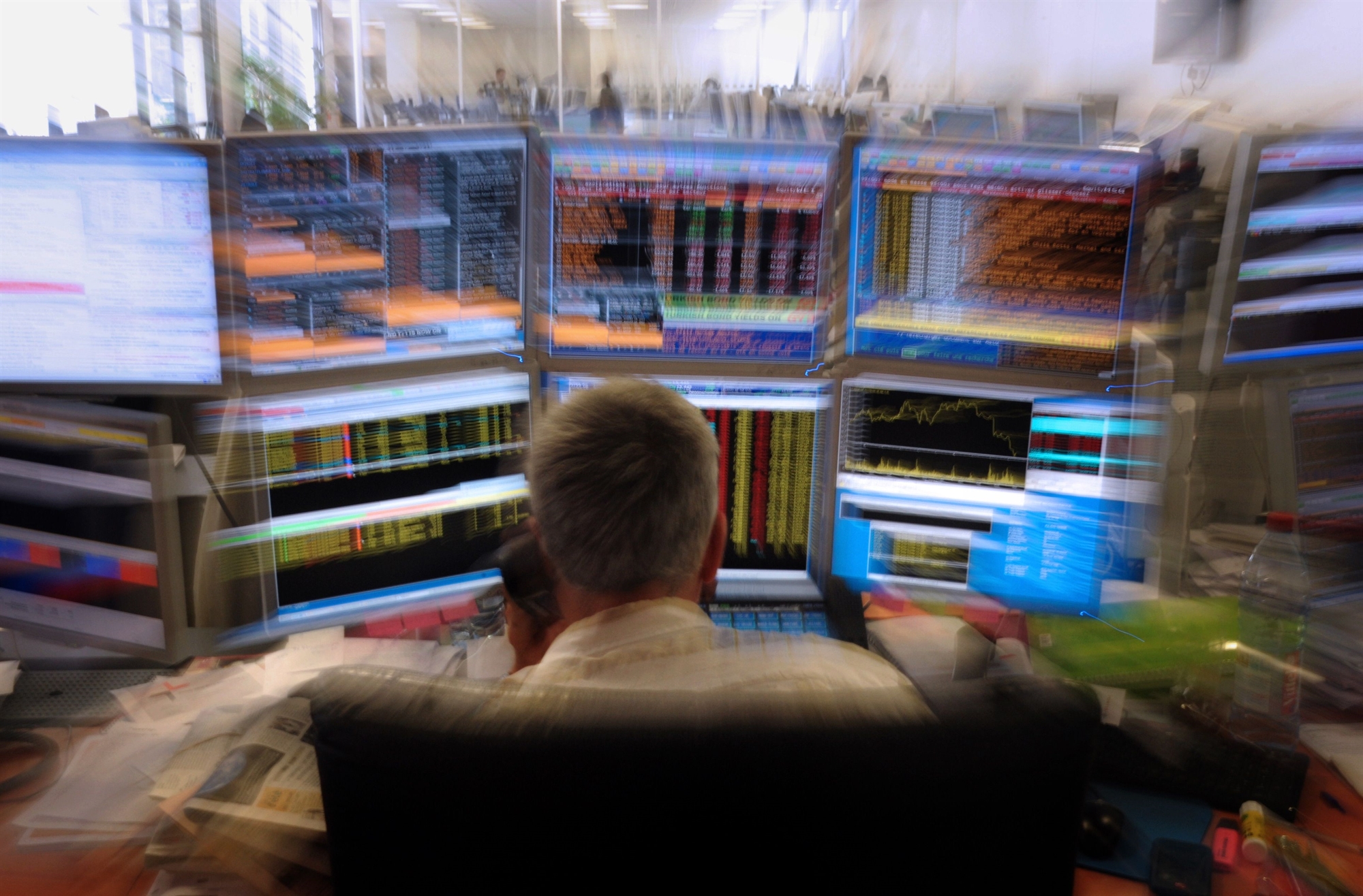 οι-αγορές-τιμολογούν-ξανά-τον-πολιτικ-562309735