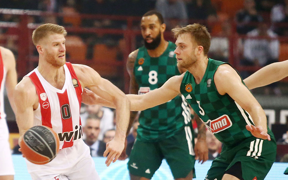 ευρωλίγκα-ντέρμπι-με-διαφορετικά-κίν-562348537