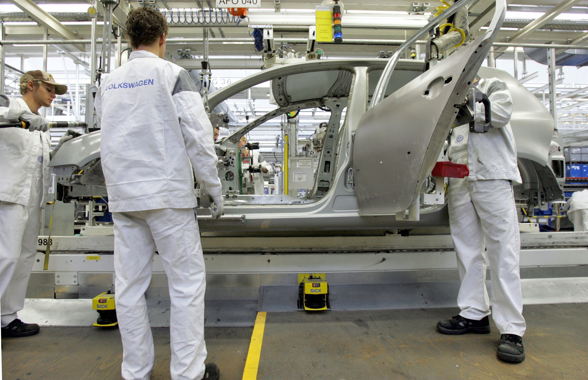 δεύτερες-σκέψεις-από-πολυεθνικές-για-562305832