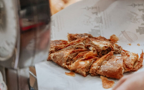 φύλλο-αέρος-για-αυθεντική-μπουγάτσα-θ-562315903