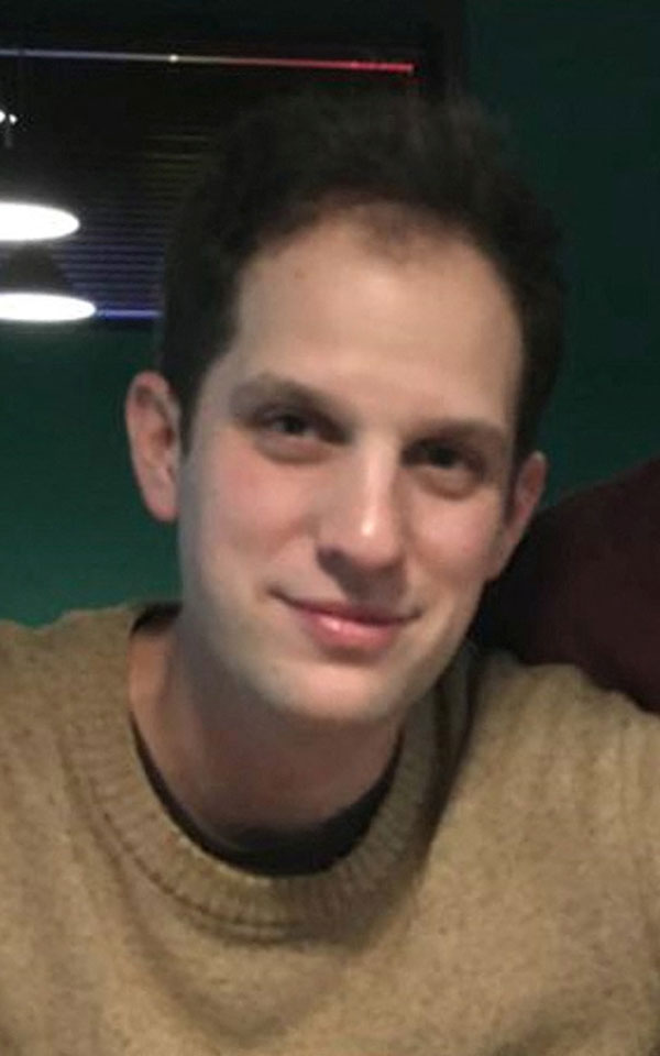 Σύλληψη δημοσιογράφου της WSJ: Τριγμούς στις σχέσεις ΗΠΑ – Ρωσίας προκαλεί η νέα «υπόθεση κατασκοπείας»-1