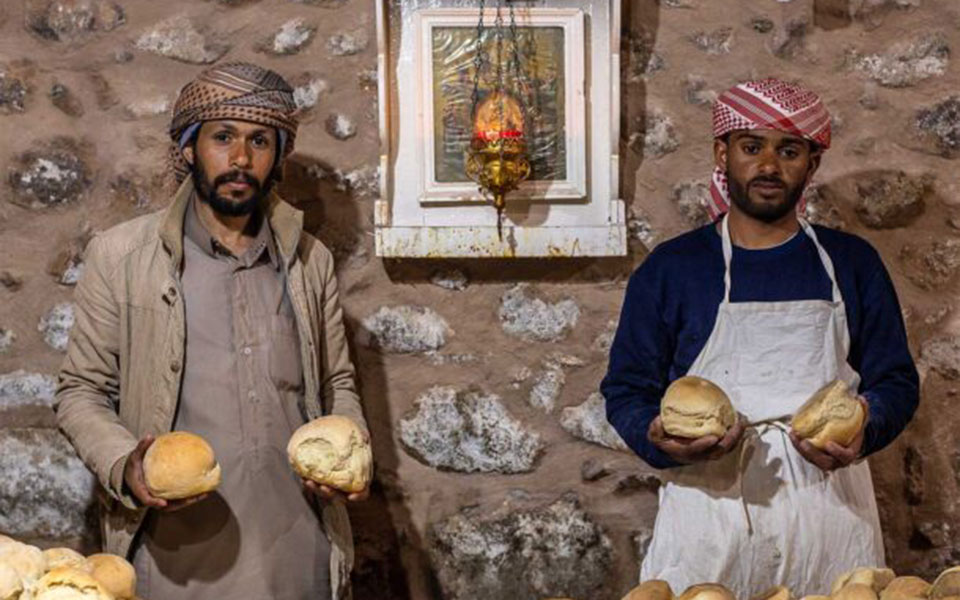 το-ψωμί-του-σινά-η-συνταγή-για-τον-άρτο-562320934