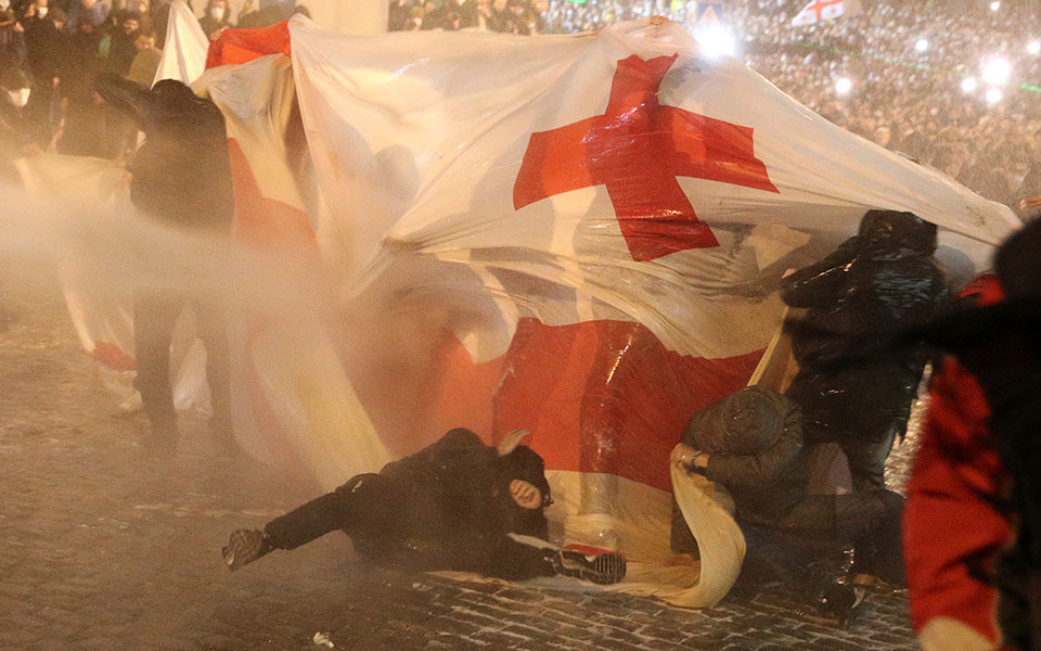 ηπα-παρακολουθούμε-στενά-τις-εξελίξε-562311172