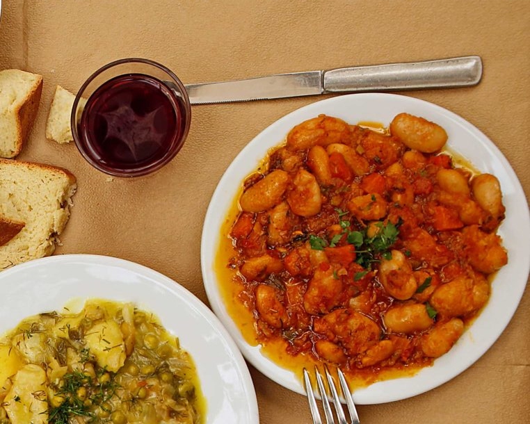 γίγαντες-πλακί-στην-κατσαρόλα-562300333