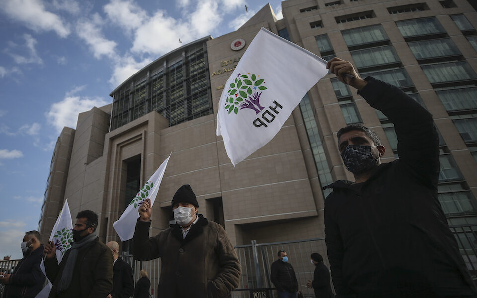 τουρκία-το-φιλοκουρδικό-hdp-δεν-κατεβάζ-562334083