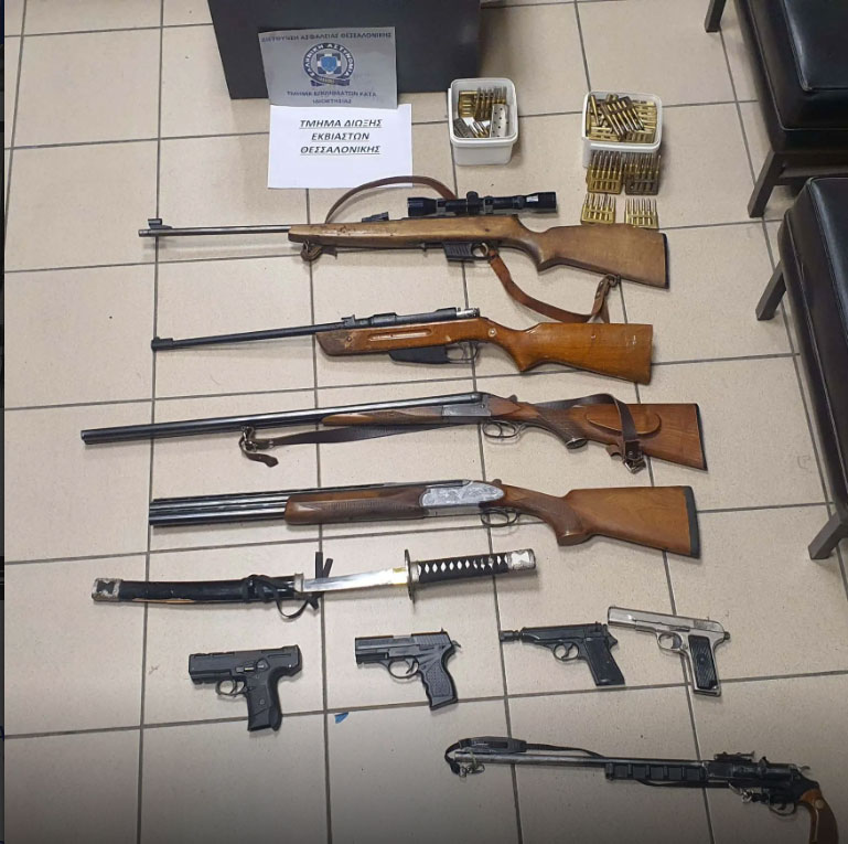 Πέλλα: Χειροπέδες σε δύο άτομα που είχαν μετατρέψει τα σπίτια τους σε οπλοστάσιο-2