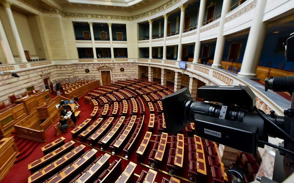 αλληλοκατηγορίες-και-τοξικό-κλίμα-στ-562346677