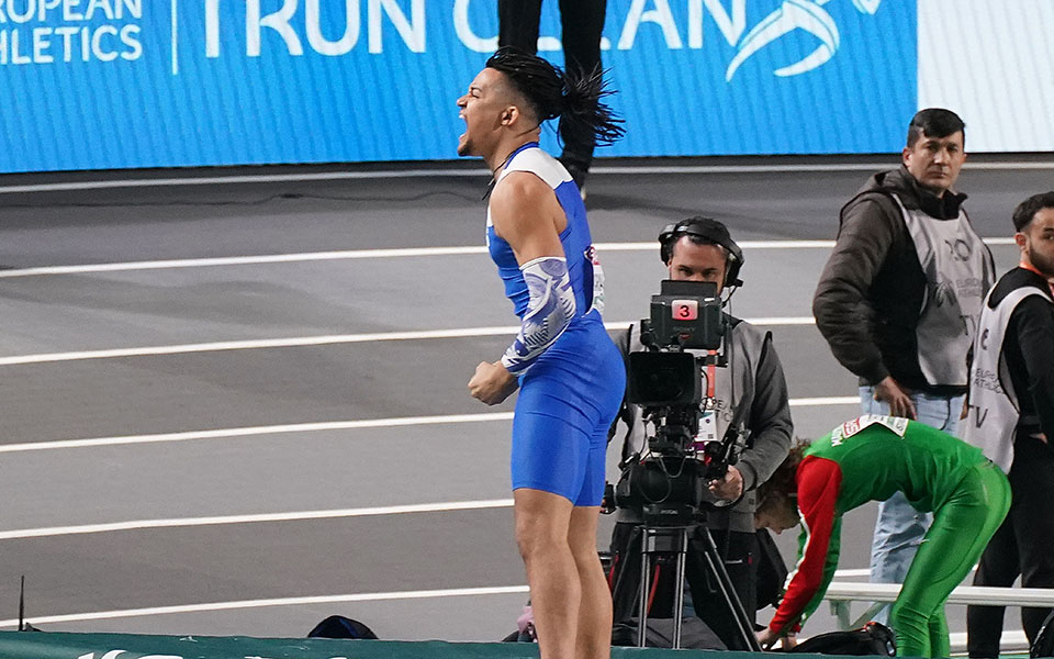 αργυρός-ο-εμμανουήλ-καραλής-στο-ευρ-562307932