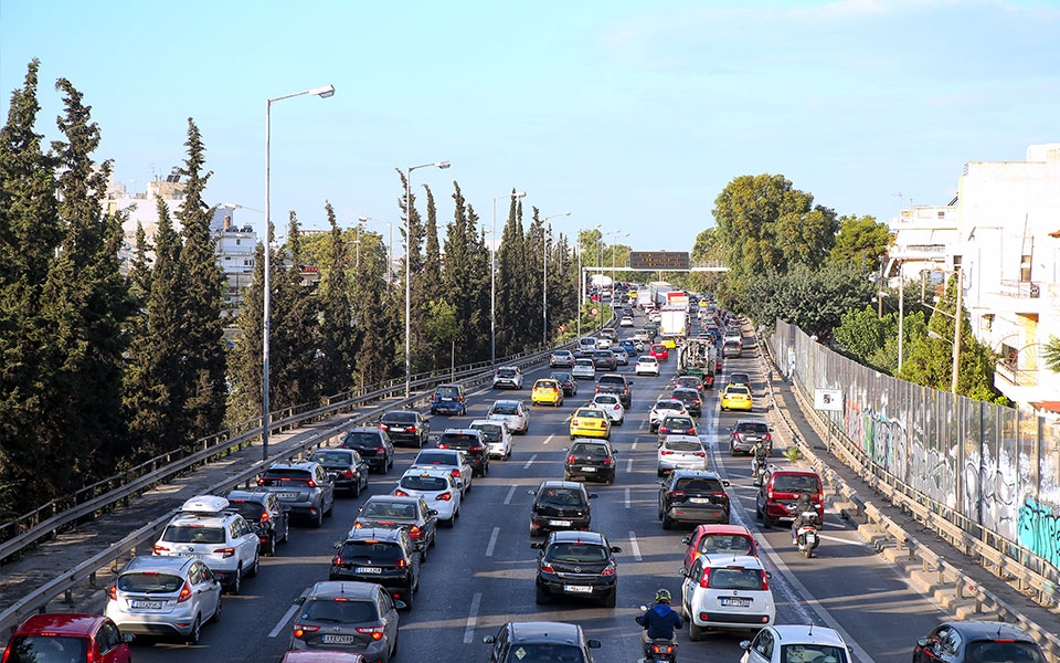 κίνηση-στους-δρόμους-μποτιλιάρισμα-κ-562320208