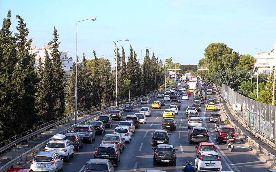 αυξημένη-η-κίνηση-στη-λεωφόρο-κηφισού-562333924