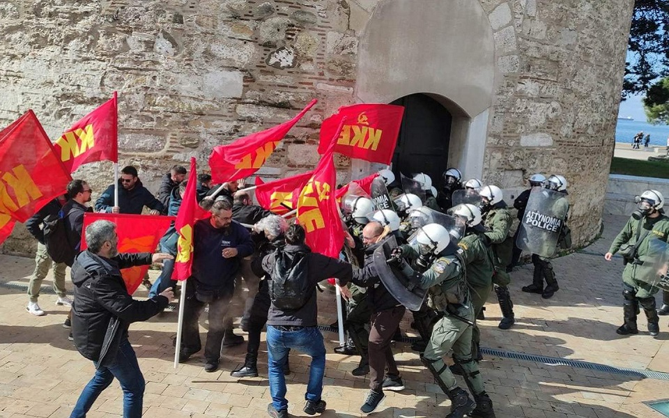 θεσσαλονίκη-ένταση-στον-λευκό-πύργο-μ-562307758