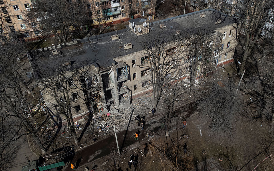 ουκρανία-νεκροί-και-τραυματίες-από-νέ-562329868