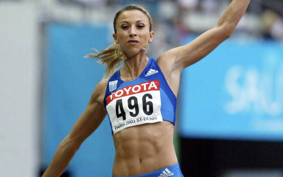 η-νίκη-ξάνθου-αγόρασε-τα-παπούτσια-του-562304968