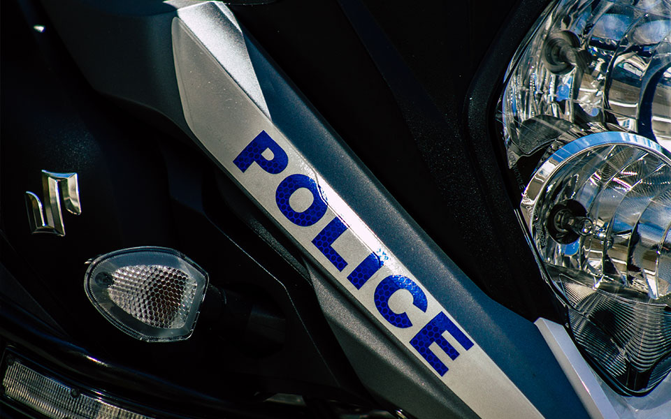 σπάτα-σύλληψη-ληστή-δίπλα-σε-σπίτι-υπο-562320352